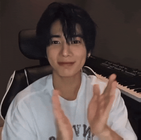 Idol Gossip Book Review Happy Reaction